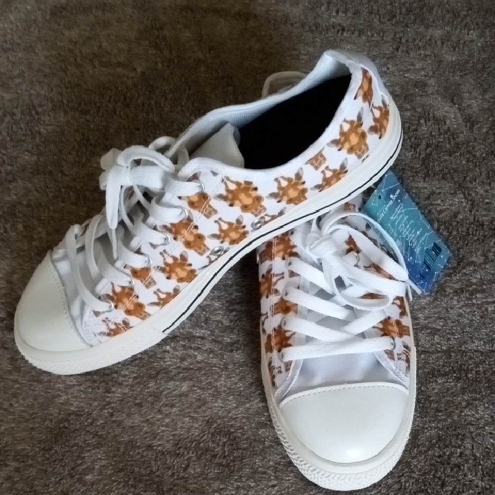 Aquila Custom Giraffe Canvas Sneakers